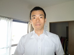 顔写真４